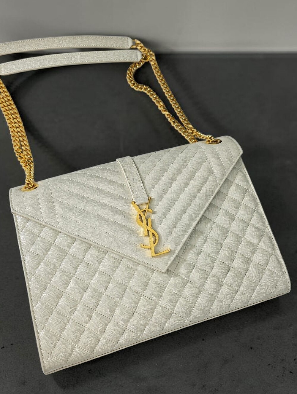 Saint Laurent Large Envelope Triquilt in Grained ivory Leather Gold Hardware - Picture 3 of 16